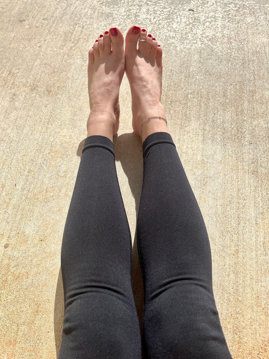 Do they look good in natural sunlight?
#toes #feet #cashapp #VeteransDay