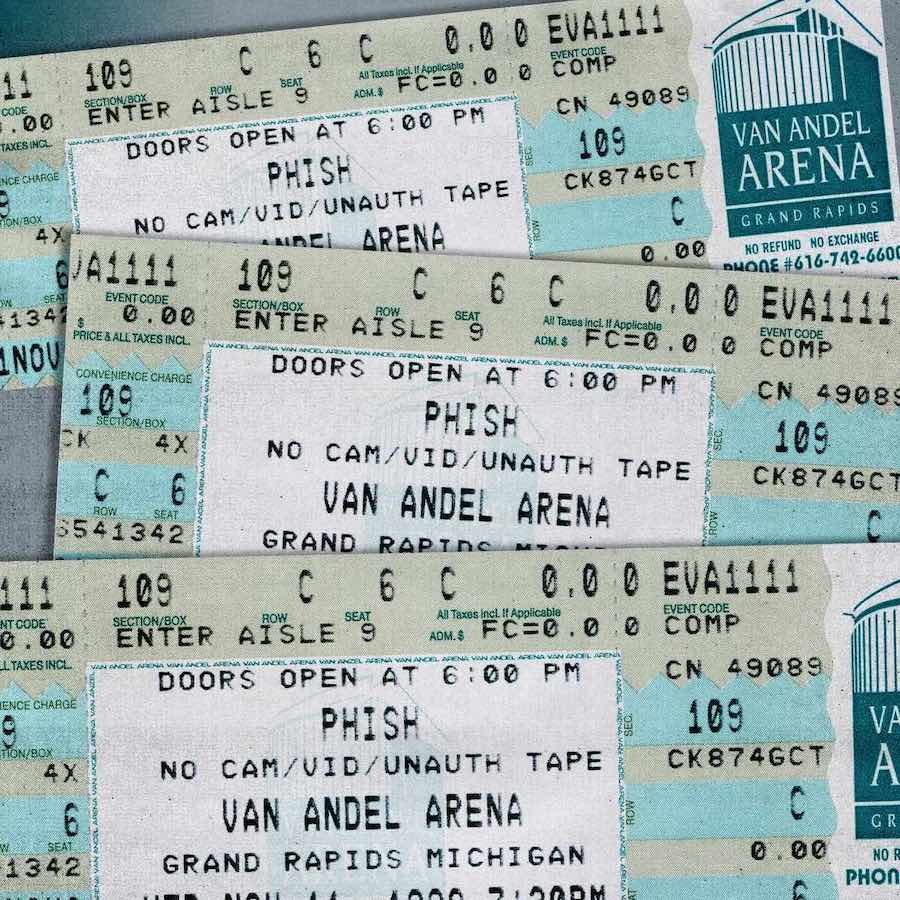 26yrs since #phish 11/11/98 <a href="/VanAndelArena/">Van Andel Arena</a> in Grand Rapids, MI - their 2nd play there of 4 to-date ('96-2024).  The GR98 Barnburner was released in 2019 @livephish.