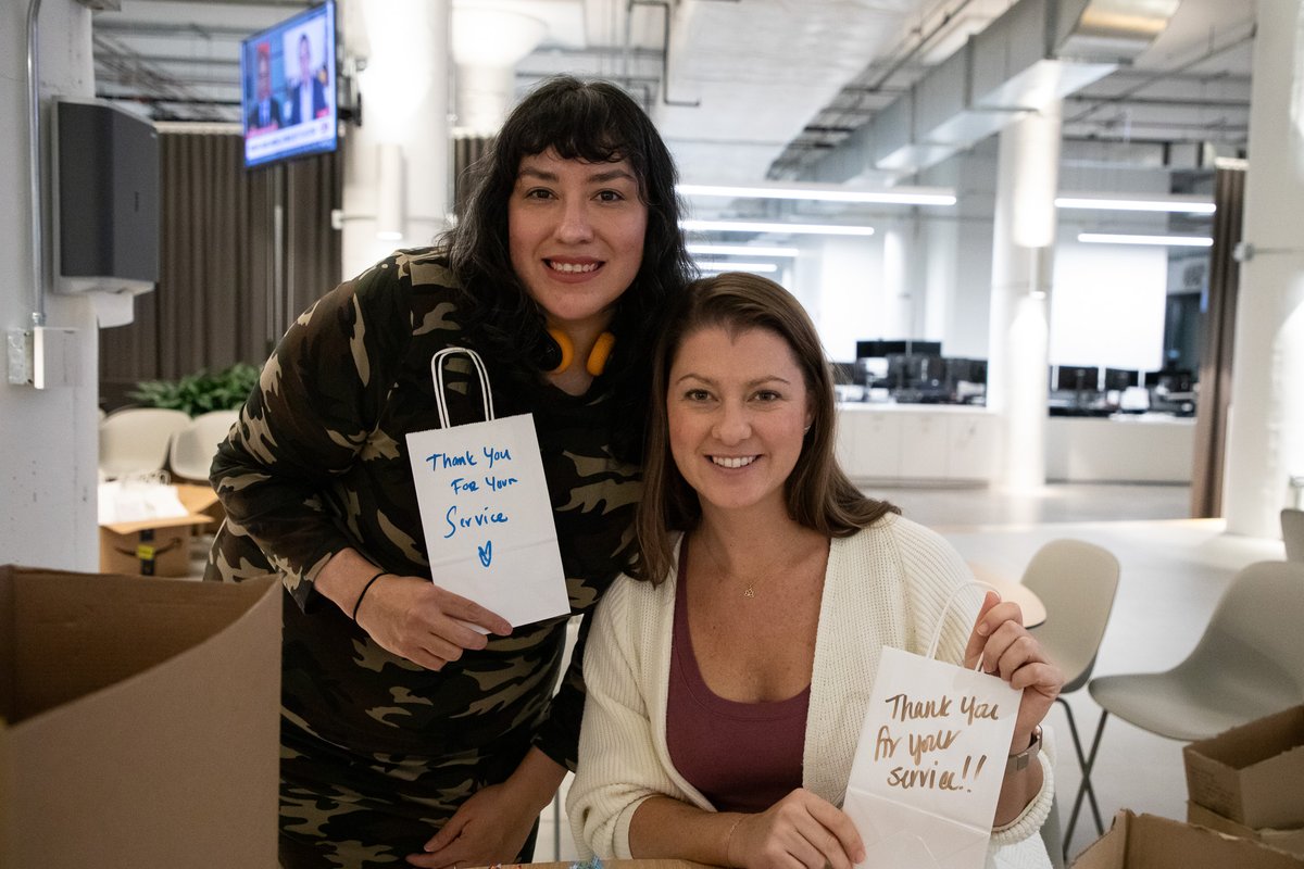 EchoLogistics's tweet photo. Happy Veterans Day!
Last week, in celebration of Veterans Day, our Chicago HQ hosted an event where we assembled 500 goodie bags to help support the group @K9sforVeterans. See highlights from the event below!
#VeteransDay #EchoMilitary #LifeAtEcho https://t.co/bpSJ3lQW6v