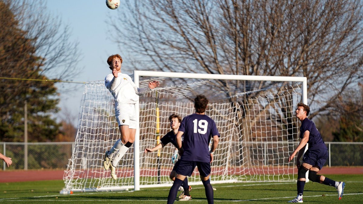 The <a href="/MIACathletics/">MIAC</a> announced its 2024 men's soccer awards, with Jared Hecht headlining as the Defensive Player of the Year! Joe Flory, Owen Johnson, and Spencer Skjeldestad joined Hecht on the All-Conference team.

Release: gogusties.com/news/2024/11/1…

#GoGusties | #d3soc