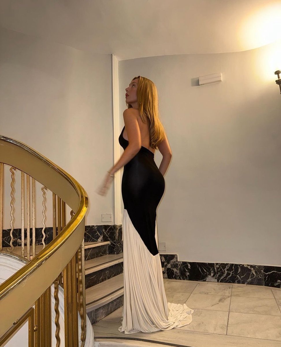 ᅠ

te deseo, cariño, boy,
it's you I desire   ₊˚⊹♡🪽
                   
ᅠᅠ