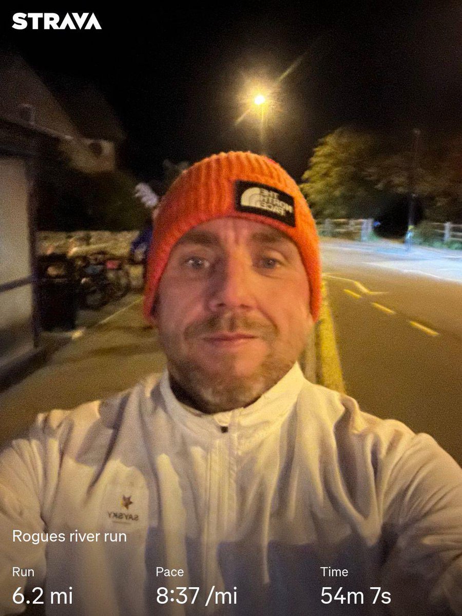 Cold 6 miles round the river with the ⁦<a href="/RogueRunnersUK/">Rogue Runners UK</a>⁩ top run with top people hope you’re all well runners ⁦<a href="/TheJogShop1/">The Jog Shop</a>⁩ ⁦<a href="/balega/">Balega International</a>⁩ ⁦<a href="/on_running/">On</a>⁩ ⁦<a href="/UKRunChat/">UKRunChat</a>⁩ ⁦<a href="/BrightonMarathn/">Brighton Marathon Weekend</a>⁩