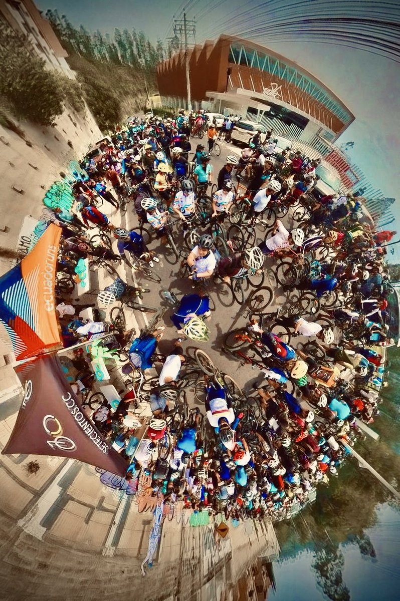 ameh871's tweet photo. Valoremos la vida de los ciclistas!! 🚴🏼‍♀️🚲

Promovemos salud física y evitamos la contaminación del aire, q no solo respiro YO, sino q también respiras TÚ.

En memoria de Carla Barona 😔

#TodosSomosFelipeEndara
#NoMasFamiliasAtropelladas https://t.co/wpn3MUuCVo