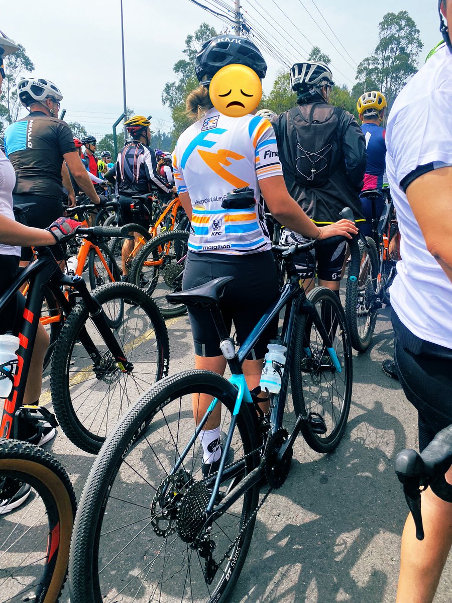 ameh871's tweet photo. Valoremos la vida de los ciclistas!! 🚴🏼‍♀️🚲

Promovemos salud física y evitamos la contaminación del aire, q no solo respiro YO, sino q también respiras TÚ.

En memoria de Carla Barona 😔

#TodosSomosFelipeEndara
#NoMasFamiliasAtropelladas https://t.co/wpn3MUuCVo