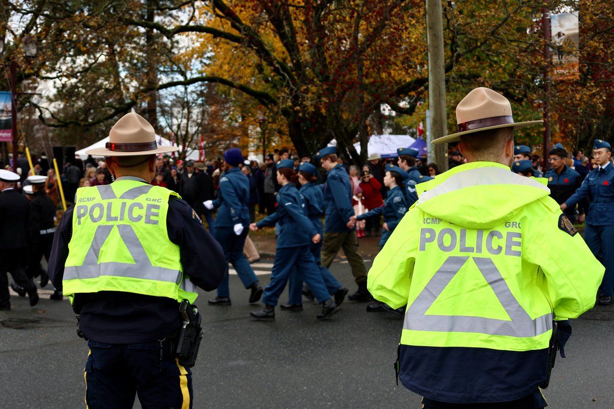 WestshoreRCMP's tweet photo. This Remembrance Day, we stand together in honour and gratitude - to remember the brave individuals who have served and continue to serve our country. 

Lest we Forget. https://t.co/jAqS5sKgRj