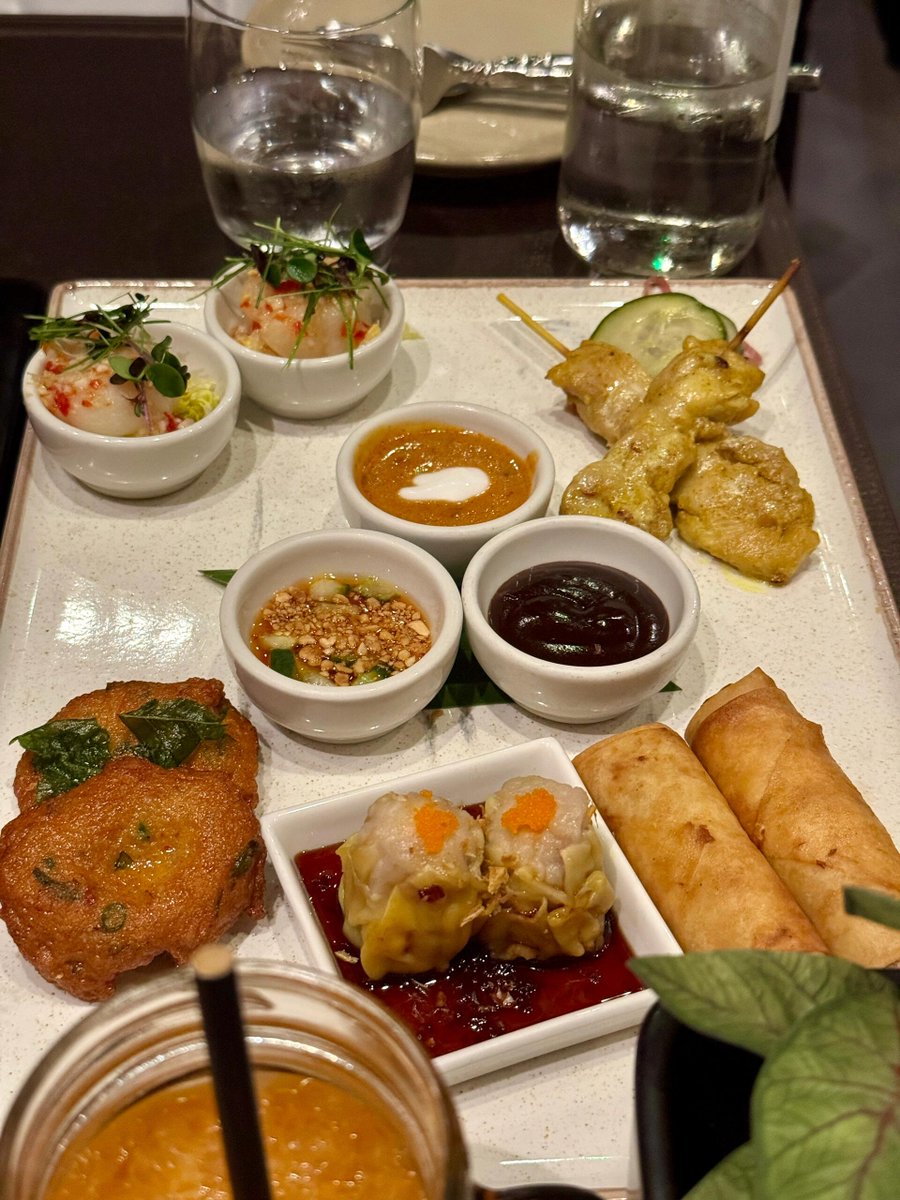 KfteK's tweet image. Enjoy every moment of life with delicious food in front of you! 🍽✨