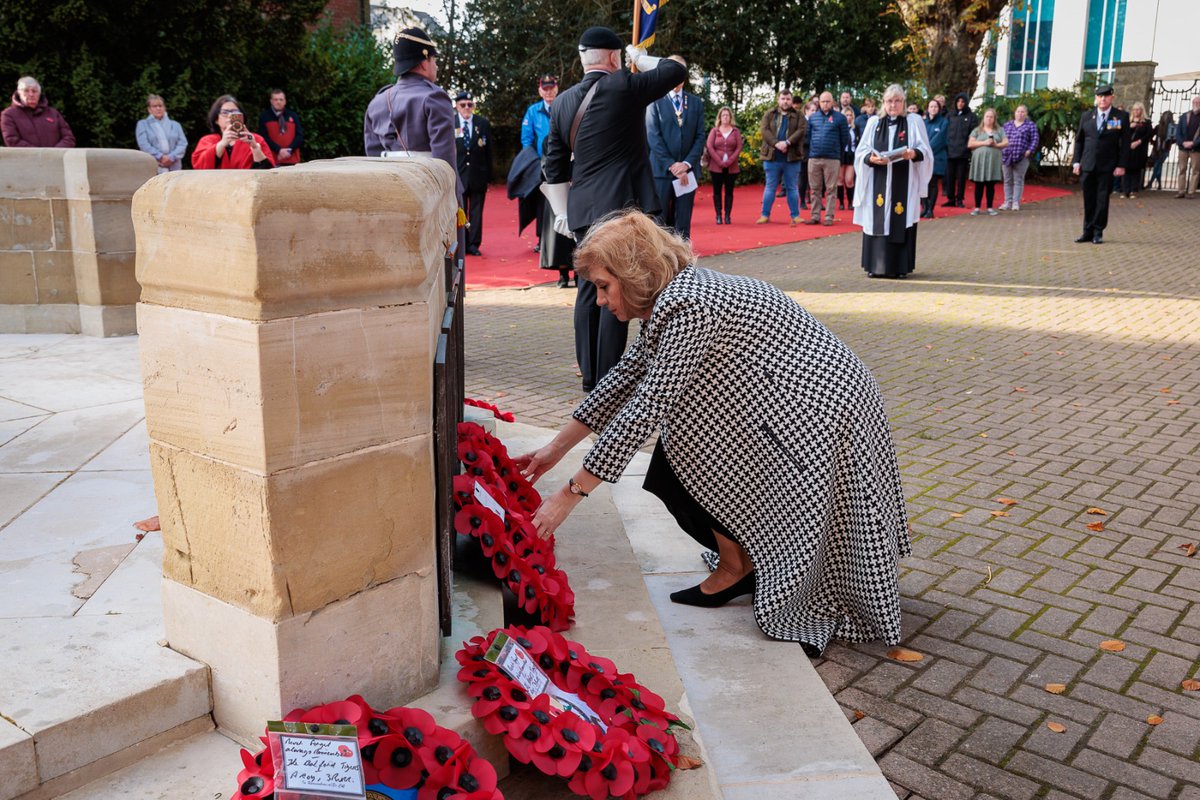 Laura Popescu tweet media