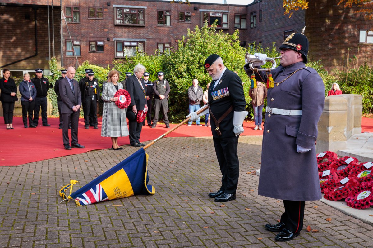 Laura Popescu tweet media