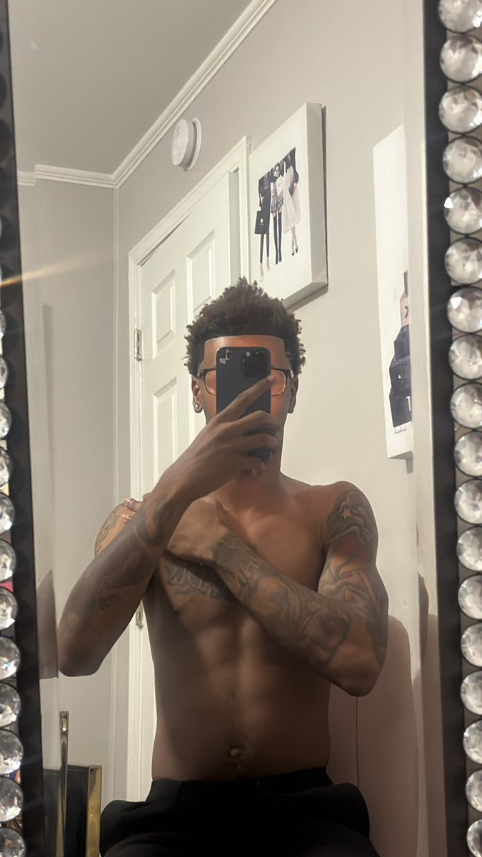 _jaylon3's tweet photo. plenty room for your name 🖊️ ♥️ https://t.co/68HkqfaTt4