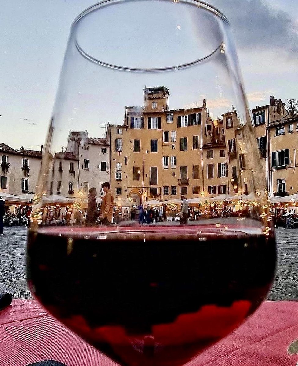 Mambo Italiano tweet media