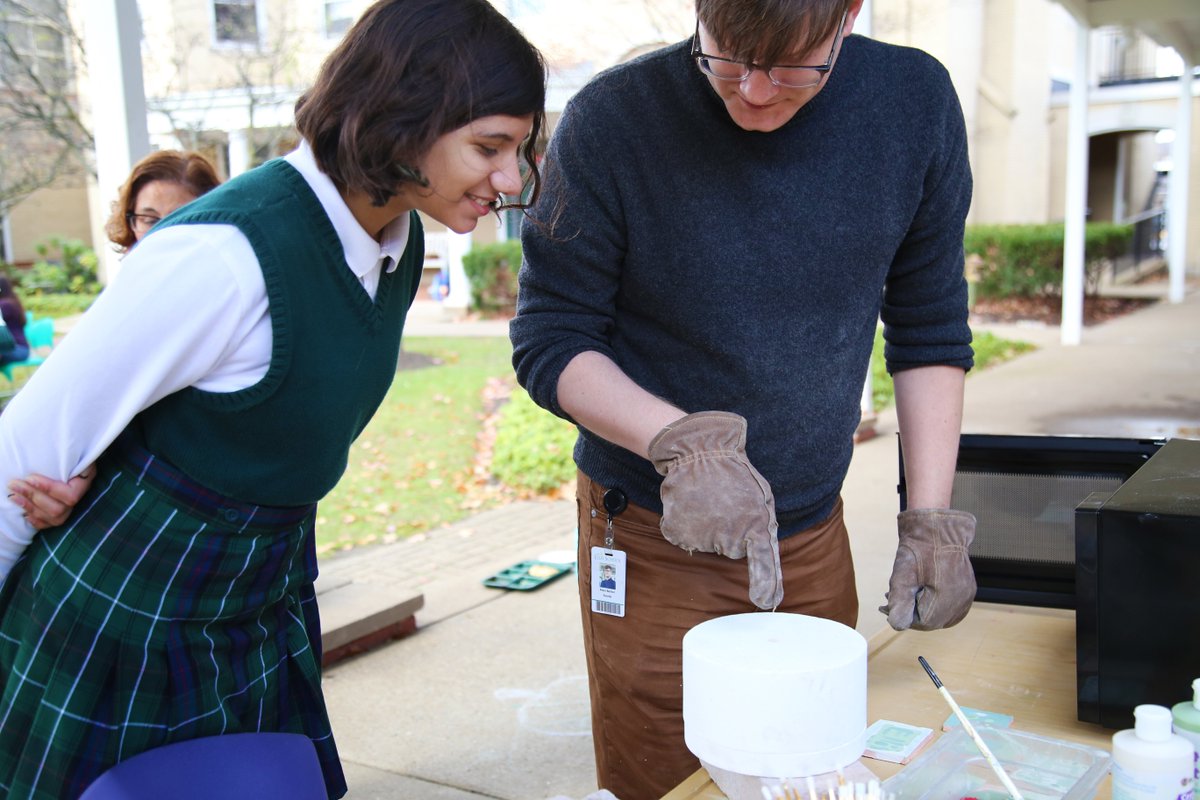 It's STEAM day! Our Math, Science, and Arts faculty teamed up with Upper School science students for exciting STEAM activities during lunch. Trivia, experiments, games, and hands-on learning activities were a bright spot in our students' day.