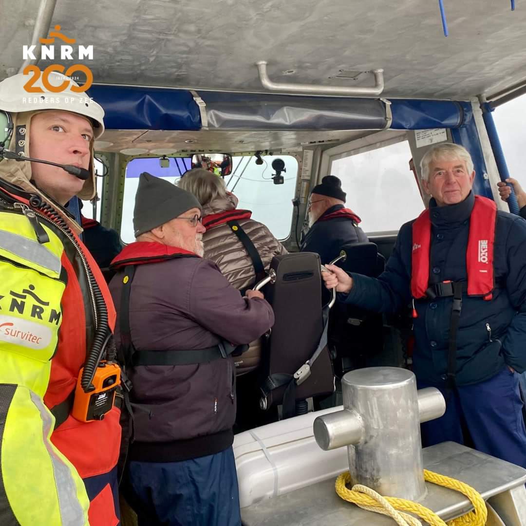 Afgelopen zaterdag heeft <a href="/KNRM/">KNRM</a> #Enkhuizen een groep trouwe ‘Redders aan wal’ ontvangen als dank voor hun 50- en 60-jarige donateurschap! 
Word jij ook donateur? 
Check: knrm.nl/help-mee/word-…
 #KNRM #200jaar #ReddersOpZee #IJsselmeer