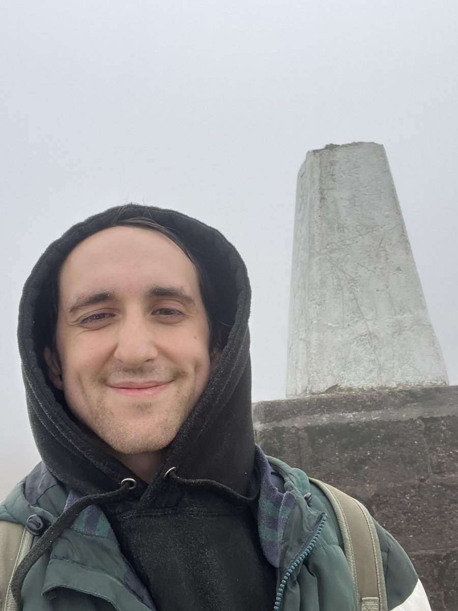 AndyRusseII's tweet image. big fat walk up into the clouds