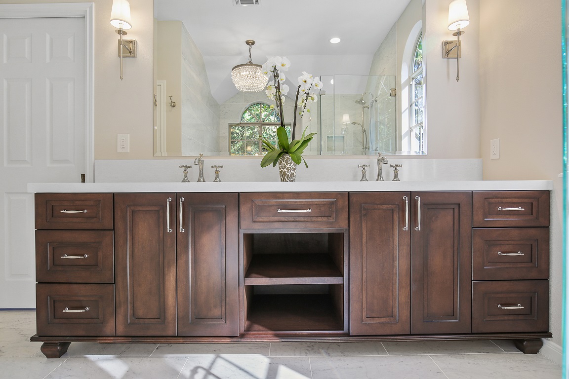 SCM DESIGN GROUP (@scmdesigngroup1) on Twitter photo 📷📷 Designing the perfect vanity area is essential for a beautiful and functional bathroom! Here’s why:
📷 Lighting: Good lighting is key! Layered options—like sconces and overhead fixtures—create the right ambiance for every routine. 📷📷 Designing the perfect vanity area is essential for a beautiful and functional bathroom! Here’s why:
📷 Lighting: Good lighting is key! Layered options—like sconces and overhead fixtures—create the right ambiance for every routine.