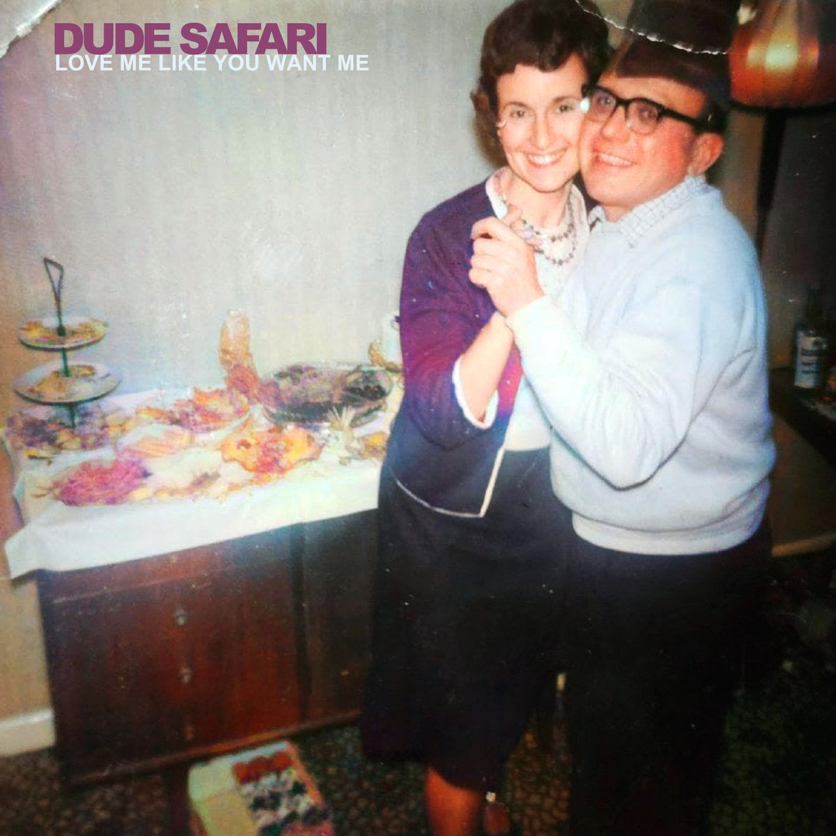 Listen With Monger (@listenwivmonger) on Twitter photo Energetic and infectious grunge-pop from <a href="/dude_safari/">Dude Safari</a> on new single 'Love Me Like You Want Me' out now: listenwithmonger.blogspot.com/2024/11/dude-s… Energetic and infectious grunge-pop from <a href="/dude_safari/">Dude Safari</a> on new single 'Love Me Like You Want Me' out now: listenwithmonger.blogspot.com/2024/11/dude-s…