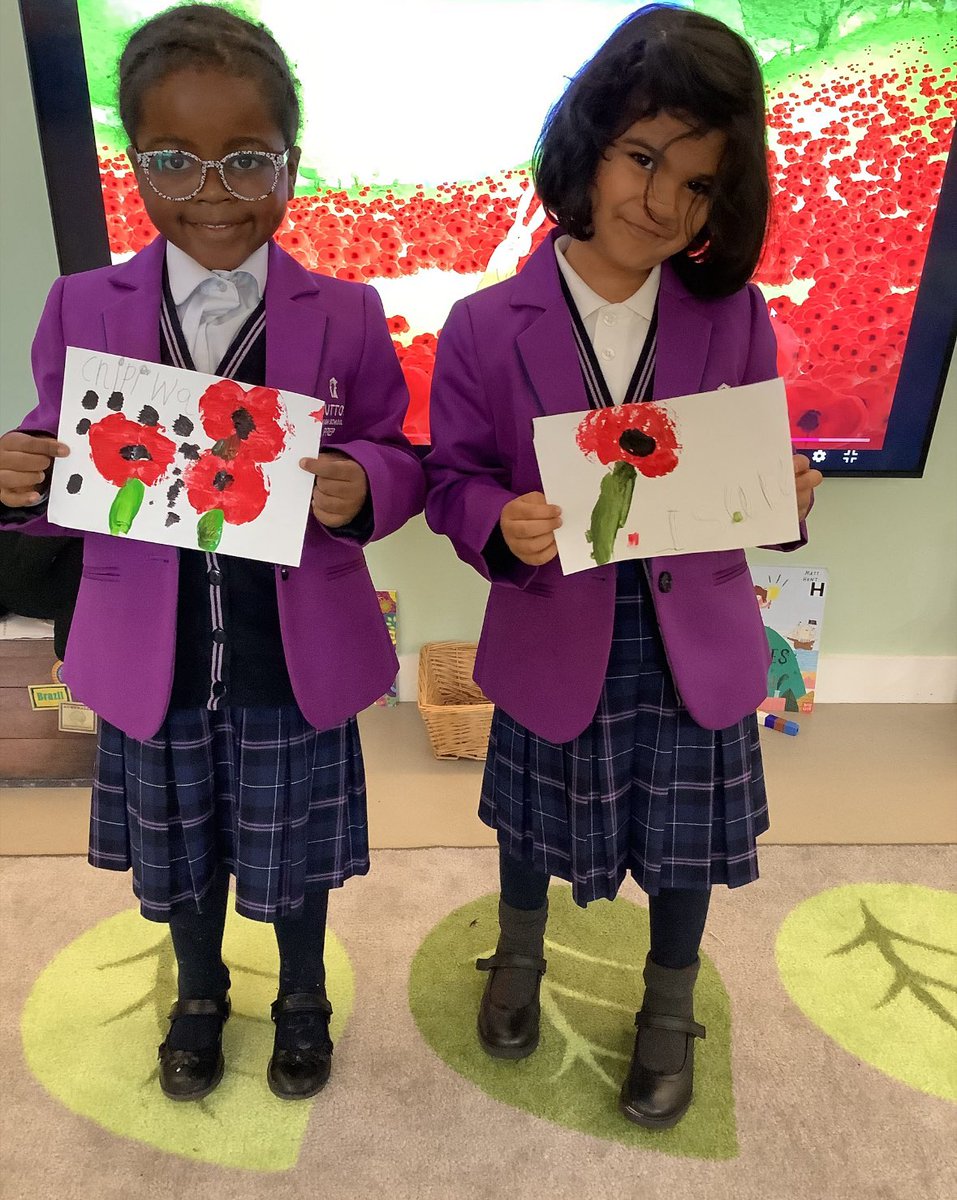 SuttonHighEYFS's tweet image. We have been learning about Remembrance Day and EYFS observed a 2 minute silence with the whole school. @SuttonHighGirls @GDST