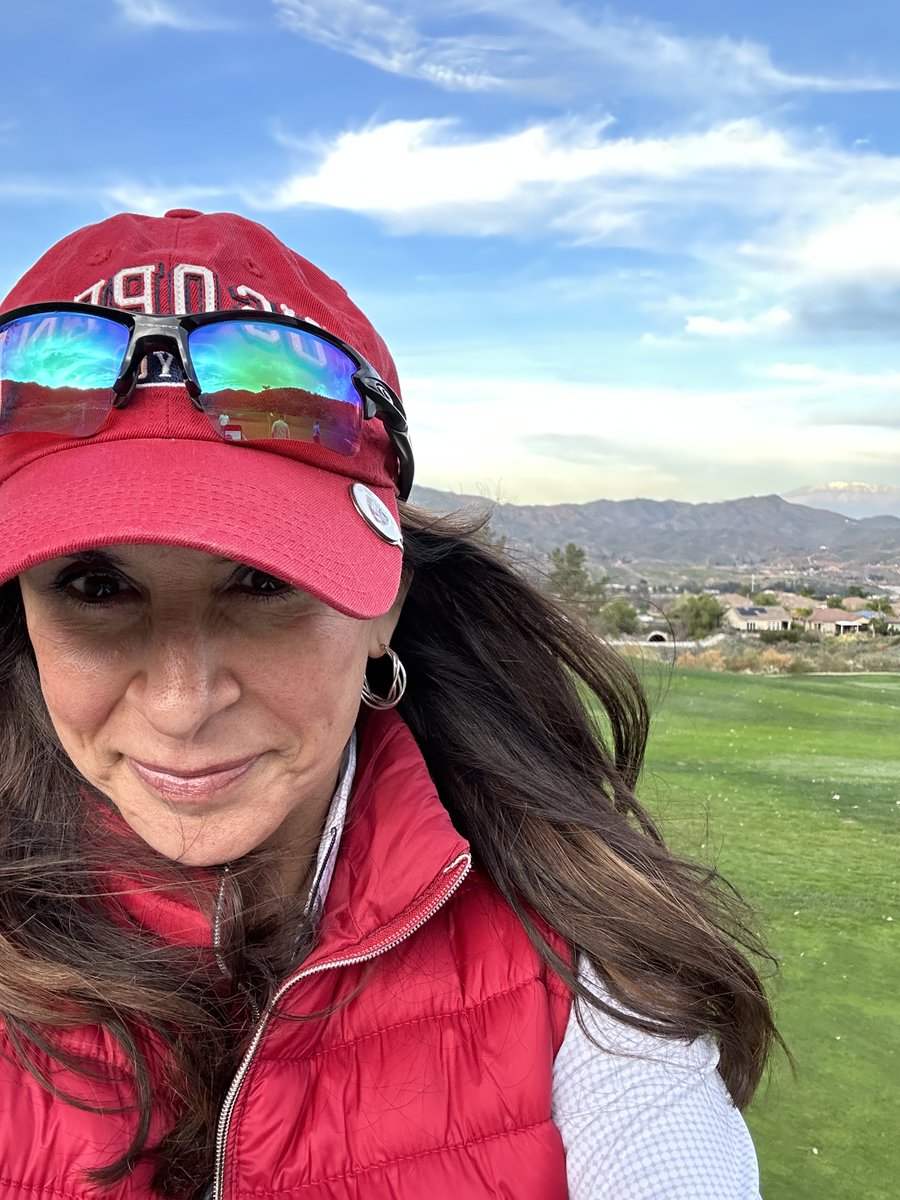 Introducing myself here on X and clearing up why I go by The WTF Lady! 👋 

I’m the founder of Unscripted Pivots, my executive coaching company and podcast, where we dive into the WTF- “What’s The Future?” moments that shape our lives. 

With a background in law and a long career