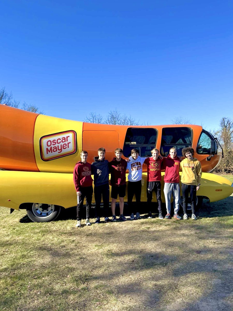 Run_ISU's tweet image. NIRCA Nationals📍
Super proud of our men’s team that competed this past weekend in Hershey, Pennsylvania at nationals. Hard course but such hard efforts to end the season🏃🏼‍➡️

Shoutout‼️
Adrian Welton, 14th place, first team all American
