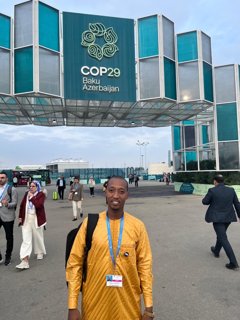 unicefmali's tweet photo. "Being a young negotiator for Mali inspires me to advocate for my country's climate goals and to highlight solutions that are adapted to our situation."
@AhmedAgMohamed, Young Voice of the #Sahel @UNICEF is a young negotiator on #climate #CYNP for #Mali at this #COP29Azerbaijan. https://t.co/7RCwnq6auw