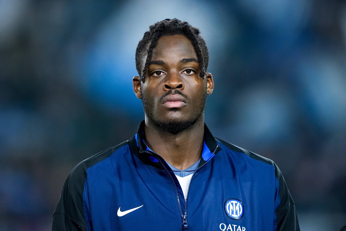 FabrizioRomano's tweet photo. 🚨⚫️🔵 Inter have sealed the agreement with Yann Bisseck to extend his contract until June 2029.

Done deal as planned, it will be signed in the next 24h as Bisseck’s agents have also arrived in Milano.

German national team staff, closely monitoring his progress for 2025. 🇩🇪 https://t.co/JMJXcShwcy