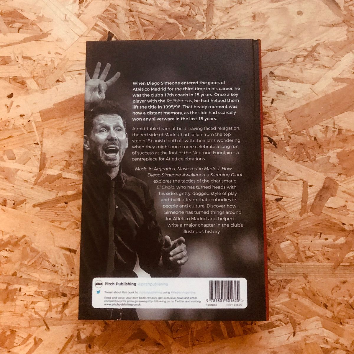 𝐑𝐄𝐒𝐓𝐎𝐂𝐊 | MADE IN ARGENTINA, MASTERED IN MADRID by <a href="/ashwinballal_/">Ashwin Ballal</a>

Explores the tactics of the charismatic 'El Cholo', who has imbued his side with a gritty, dogged style of play and built a team that embodies its people and culture

🛒 stanchionbooks.com/products/made-…