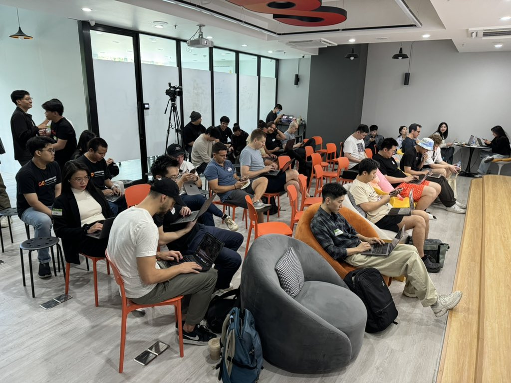 Data_Ecosystem's tweet photo. Where is @StoryProtocol off to next at Devcon?  

꧁Nov. 12꧂ 
👉 @IP_Morgan1 delivering a keynote at the AiFi Summit 
👉 Mad House with @Backpack and @HalbornSecurity

RSVPs below https://t.co/PWB9K1jvEH