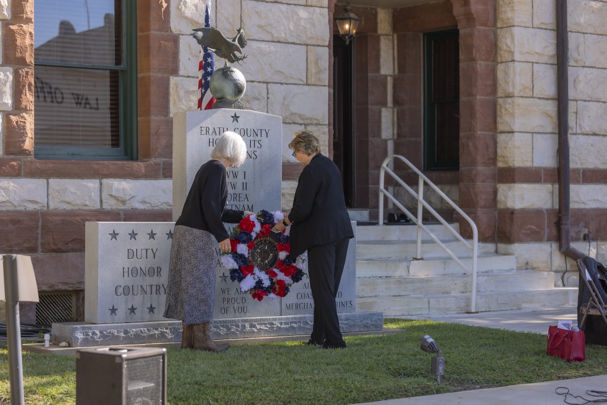 tarletonstudent's tweet photo. Today, we had a parade to honor and remember veterans in our community 🇺🇸 💜 

#TarletonStudents #TarletonState #BleedPurple #Tarleton125 https://t.co/ZQszkHOGWf