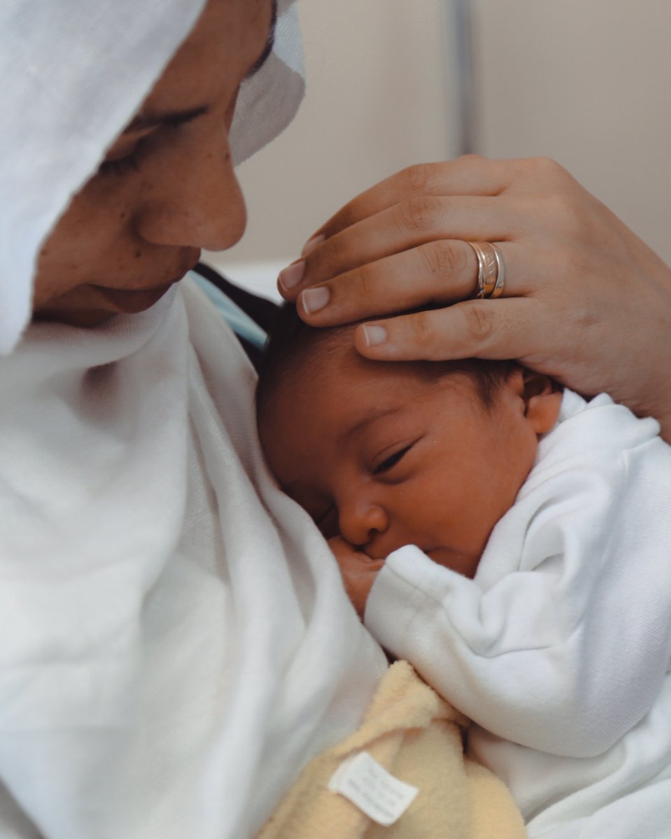 HolyFamilyHF's tweet photo. No one should have to choose between groceries and healthcare. With over 90% of Bethlehem's workforce without salaries, our dedicated team remains committed to serving Bethlehem’s mothers and infants. 

We need your support to continue this vital work.
 https://t.co/b6fc5oeX7k https://t.co/ztYBcNCQFm