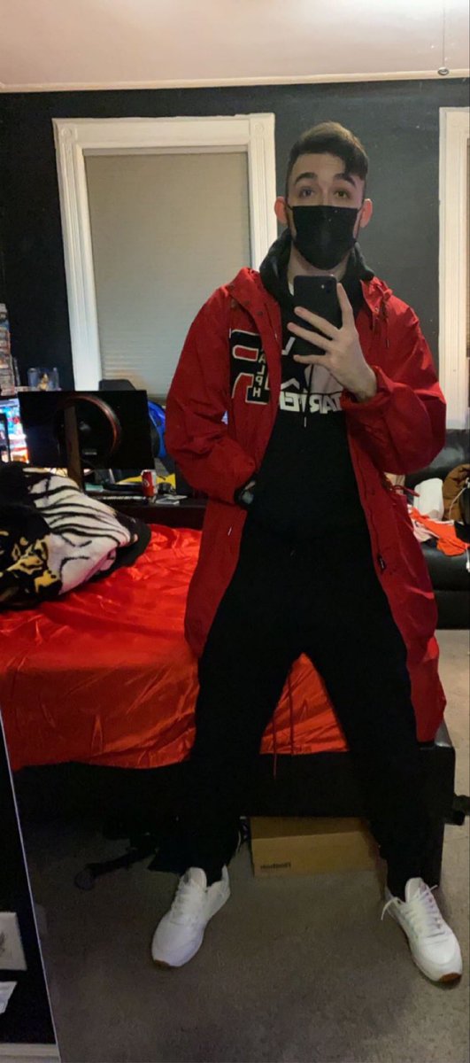 AceTheGop's tweet image. I’m posting my friends baby daddy. This white boy @Quadripolar_B impregnated 2 of my black female friends and said “I will never raise a black child”