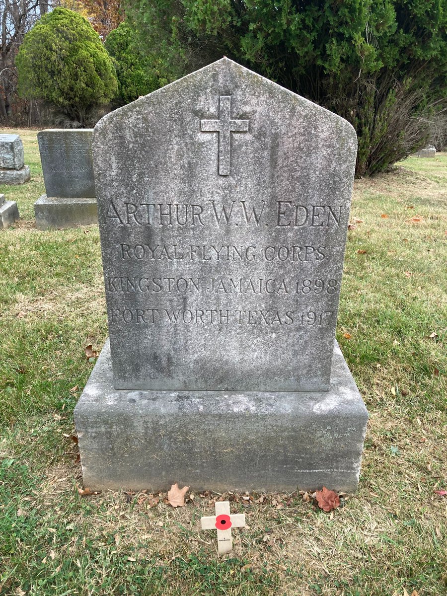 stgeorgesbalt's tweet photo. Yesterday our Society remembered those servicemen who gave their last measure to their country and were buried in Baltimore. This is the one Royal Air Force war grave in Baltimore.
@CWGC
@UKinUSA
@UKdefUS
@RoyalAirForce https://t.co/U3KlkdkY2K