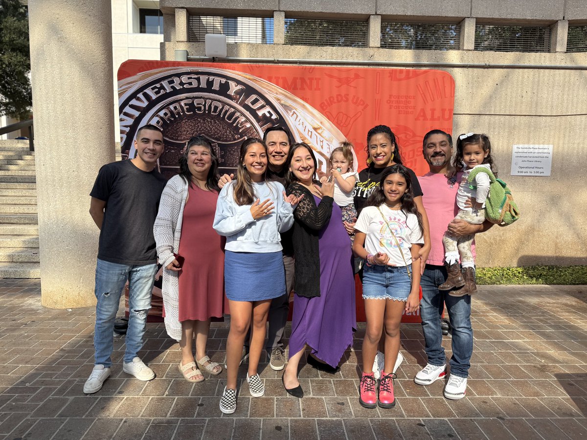 UTSAAlumni's tweet image. It’s ring season! 🤩 Congratulations to our fall ring recipients! We can’t wait to see you cross the stage next month.

#ForeveRowdy