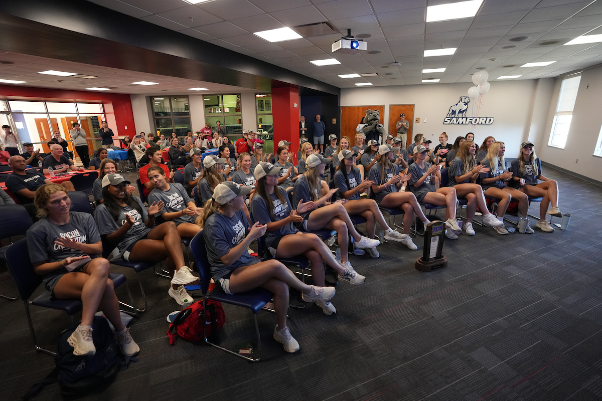𝙃𝙚𝙖𝙙𝙚𝙙 𝙩𝙤 𝙏𝙖𝙡𝙡𝙖𝙝𝙖𝙨𝙨𝙚𝙚 ‼️

Bulldogs will face off against FSU in the first round of the 2024 NCAA D1 Women's Soccer Championship🗣️

#DogDynasty | #AllForSAMford
