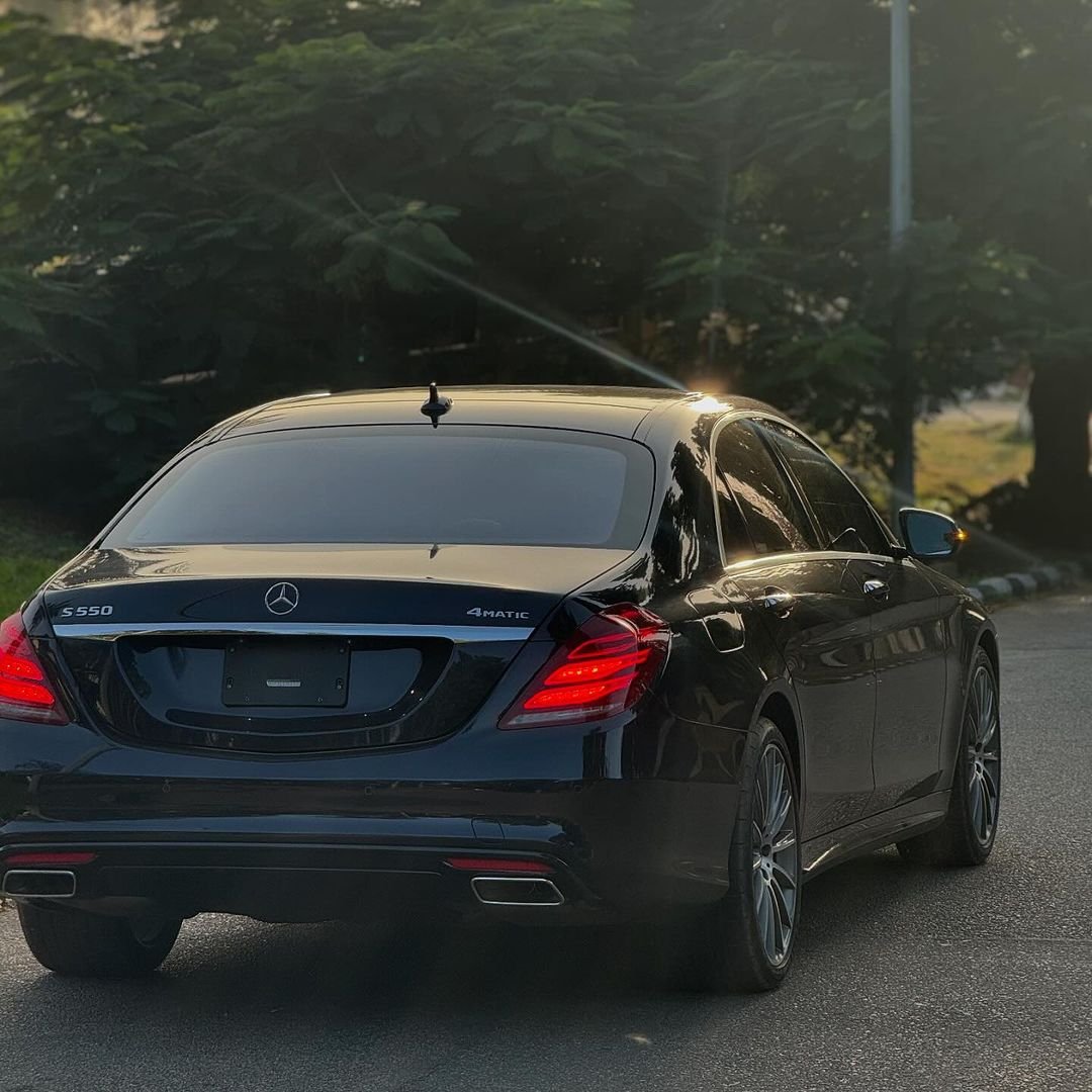 Abj_Auto_cars's tweet photo. DM us now for more info or to book your exclusive test drive! Experience the epitome of luxury with this stunning S-Class sedan.
#MercedesBenz #S550 #LuxurySedan #LowMileage #AbujaCars #BakoMotors #DriveWithElegance #LuxuryLifestyle https://t.co/W7pf5h75XU