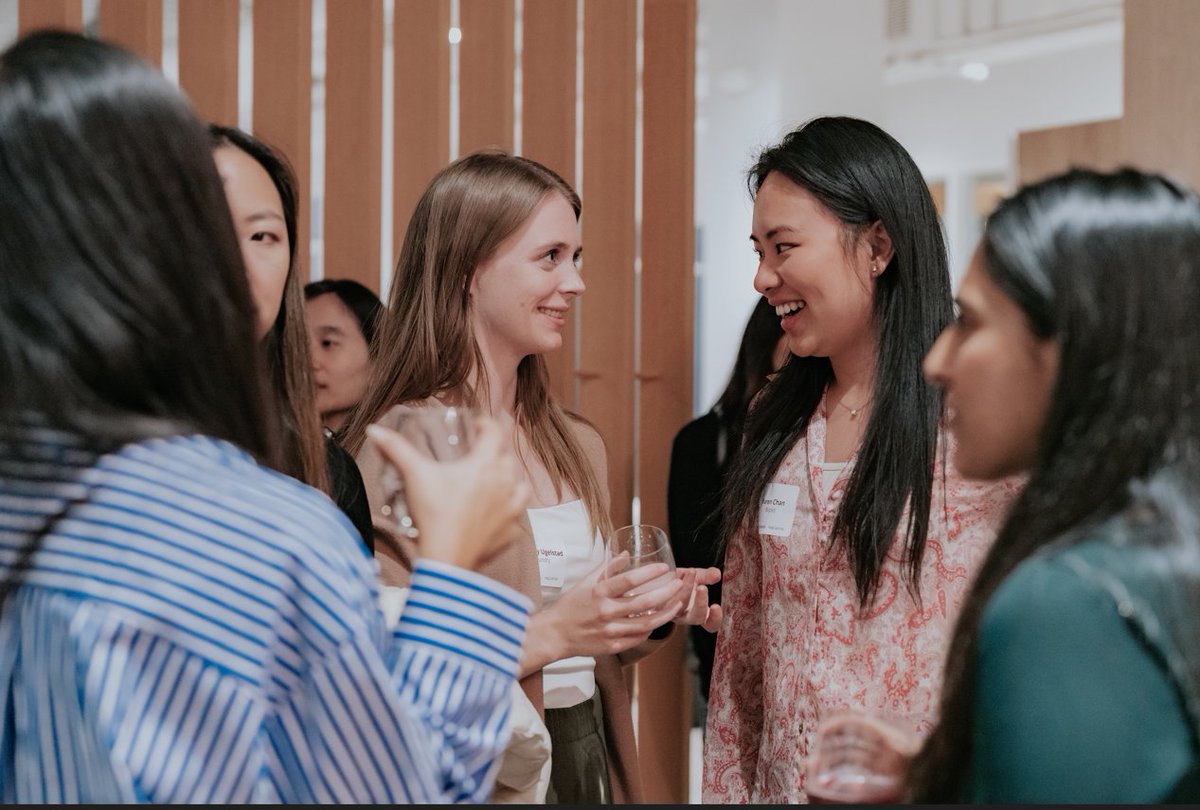 Last wk Team <a href="/Redpoint/">Redpoint</a> had the pleasure of partnering w/ <a href="/JessicaOu/">Jess Ou</a> (<a href="/LangChainAI/">LangChain</a>) &amp; the team at Sapienne on a fireside chat w/ <a href="/Mahaksharma2012/">Mahak Sharma</a>, who leads leads growth and partnerships efforts for <a href="/Google/">Google</a> 's AI products 🎙

Interested in joining the next one? Give us a shout 📢