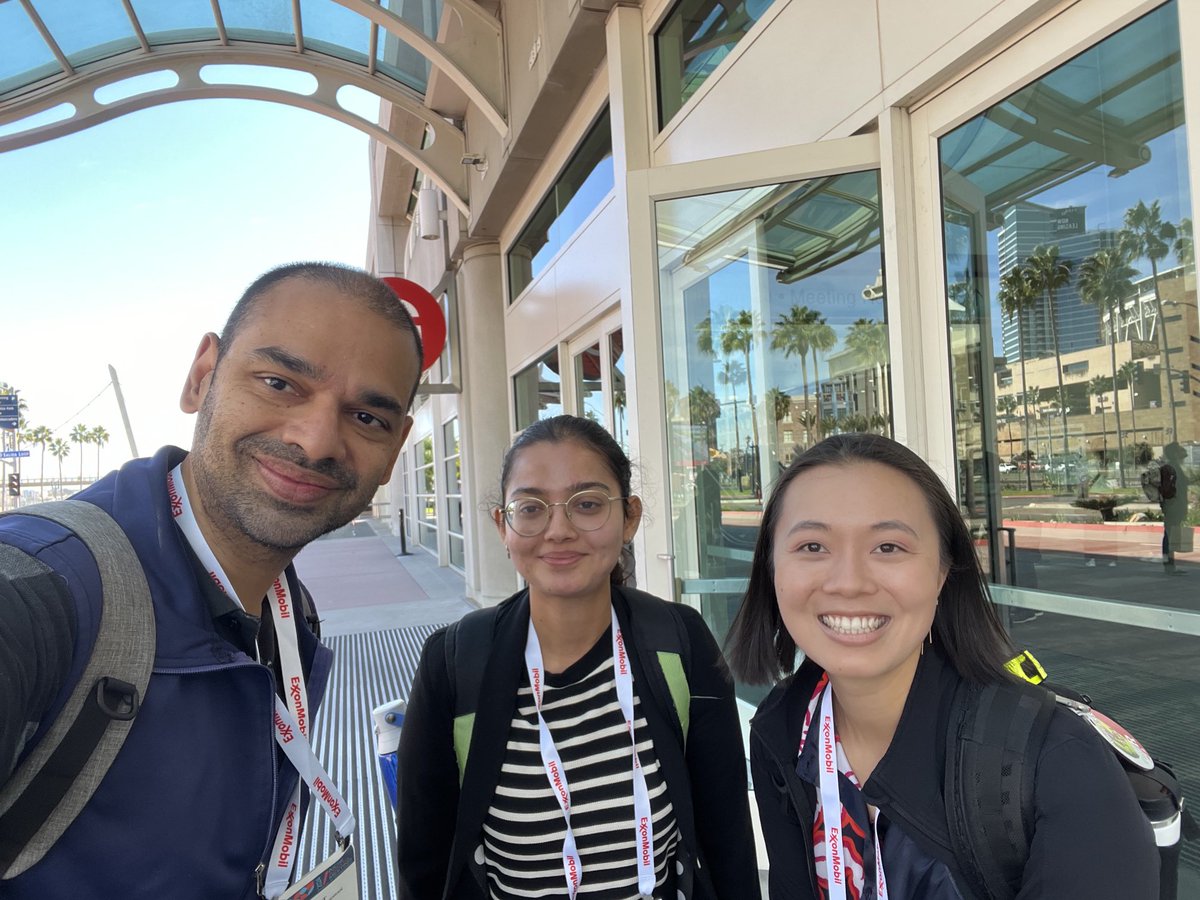 PSLRutgers's tweet photo. Great catching up with Kyra Yap and Anika Jalil at the AIChE meeting in San Diego . Both of them were in my process control class at Rutgers and graduated in 2020. Glad to see them doing well in their PhD programs at Stanford and UCSB. https://t.co/Iyp6O3L973