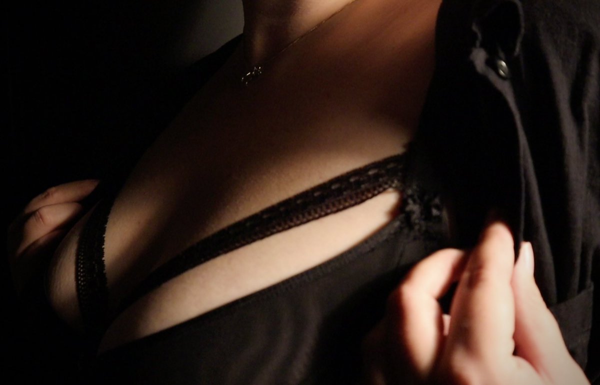 Queen_Freja's tweet photo. These boobs are gonna make you throw yourself at me ❤️‍🔥 https://t.co/mAdXVjmypk