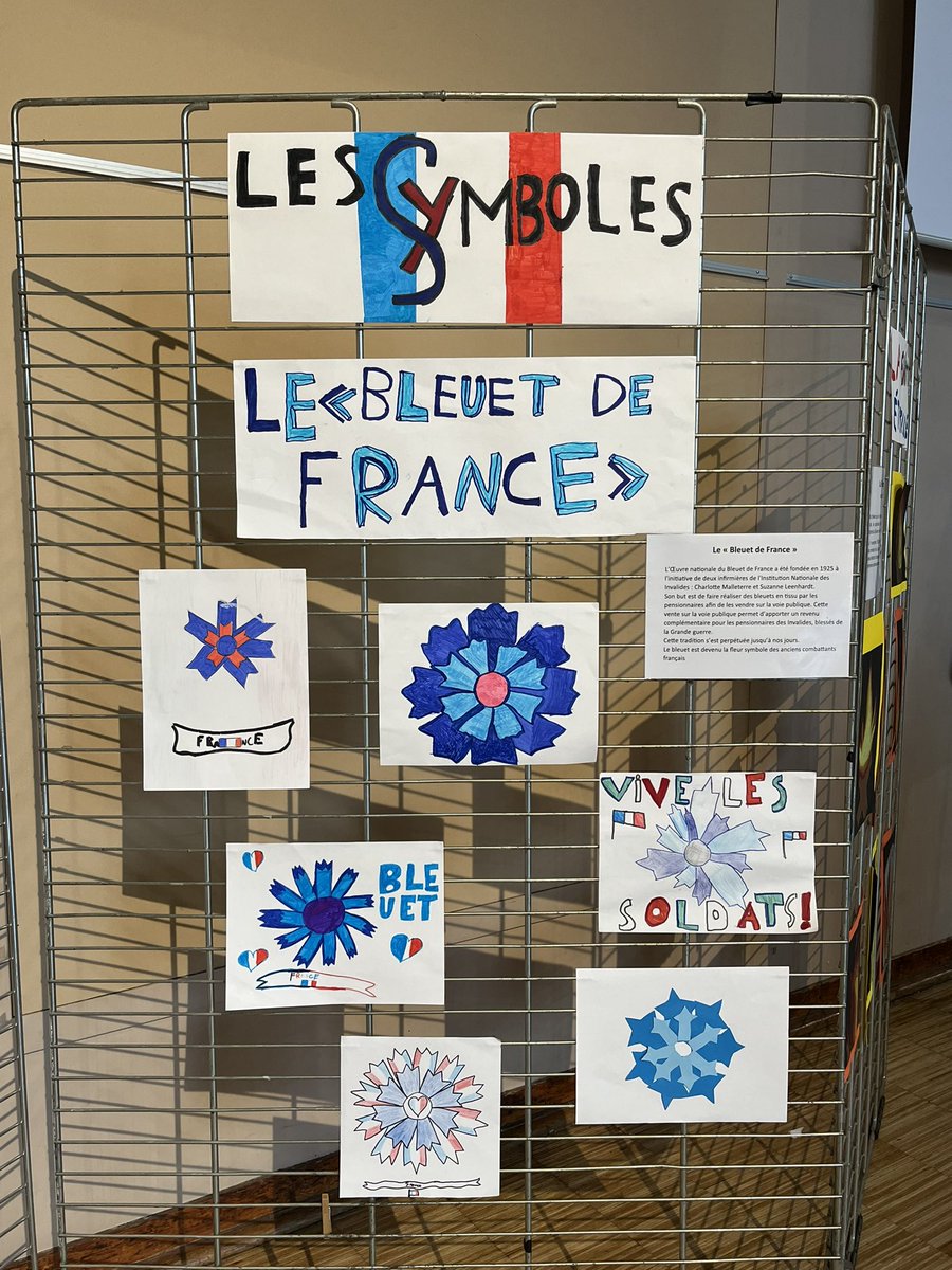 vservissolle's tweet photo. Évidemment, ce matin comme tous les #11novembre, en 🇫🇷 ou à l'étranger,
#Nejamaisoublier ceux qui sont tombés et ce pour quoi ils ont combattu.
Enseigner l'histoire pour éviter qu'elle ne bégaie...#Paix #Liberte #Democratie #Unite #Universalite https://t.co/WP50wyVgM0