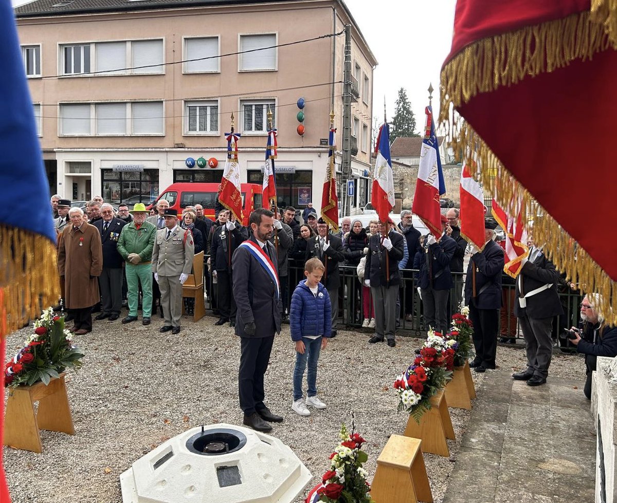 BentzChristophe's tweet image. 🇫🇷 « Paix et mémoire »

En ce #11Novembre, date anniversaire de l’armistice de la Grande Guerre, à #Chaumont, nous avons rendu hommage à nos soldats, à nos héros morts au combat. 

Pour la France, pour la liberté, pour la cohésion nationale…👇
