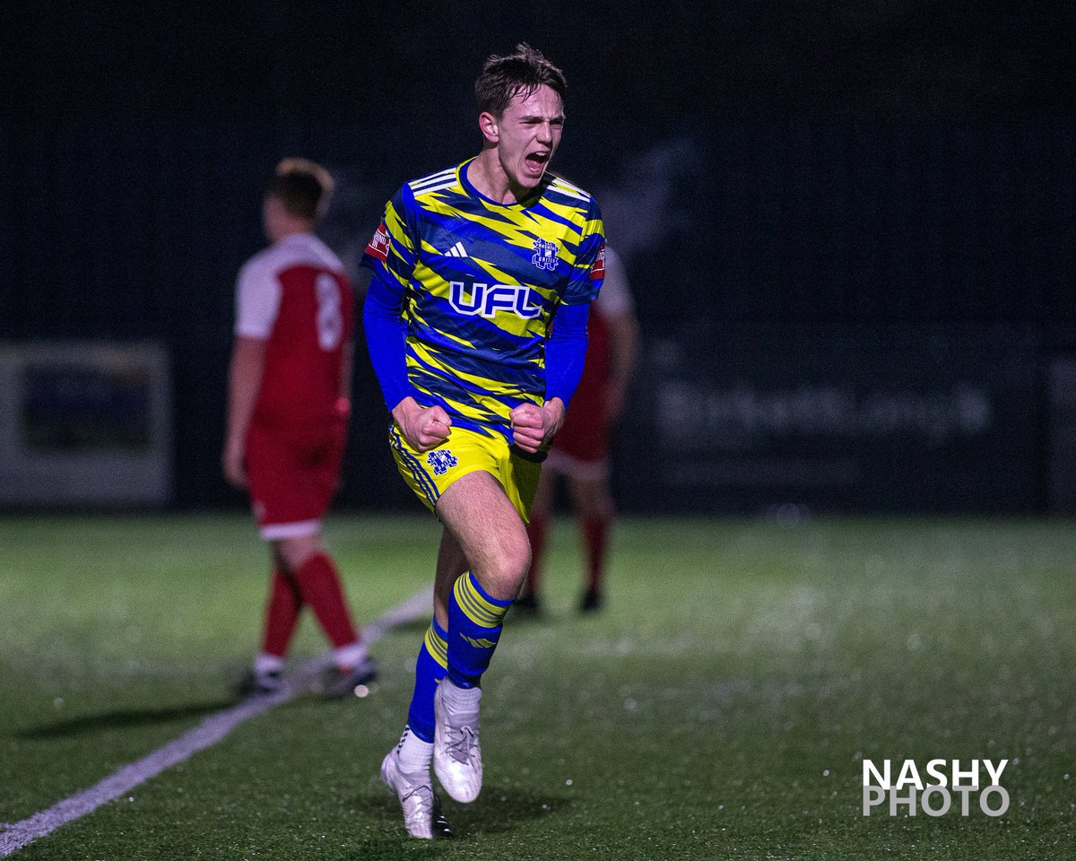 Hashtag United (@hashtagutd) on Twitter photo 🥳 HAPPY BIRTHDAY 🎉 <a href="/ellis_devs/">Ellis Devereux</a>
Wishing one of our very own the best day today as he celebrates his birthday! From superfan to reserves league winner & top scorer, all the way through to his first team debut.
It’s been quite a ride so far for the gaffers’ son… and he ain’t 🥳 HAPPY BIRTHDAY 🎉 <a href="/ellis_devs/">Ellis Devereux</a>
Wishing one of our very own the best day today as he celebrates his birthday! From superfan to reserves league winner & top scorer, all the way through to his first team debut.
It’s been quite a ride so far for the gaffers’ son… and he ain’t