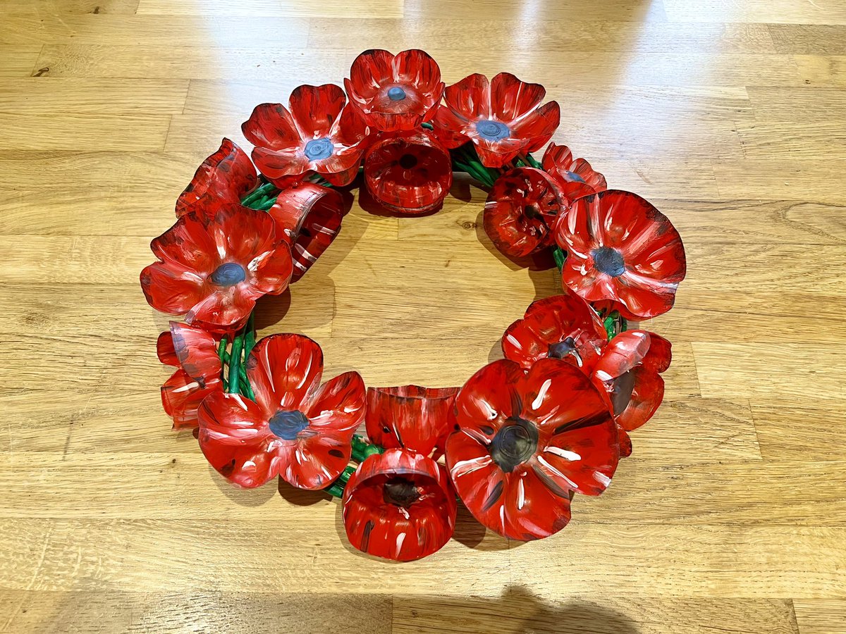 BracoPrimary's tweet photo. Our entire school joined members of the local community to participate in today’s Remembrance Day service. We placed our wreath, laid crosses for those on the memorial and participated in a 2 minute silence. https://t.co/xArXbHd4Rk