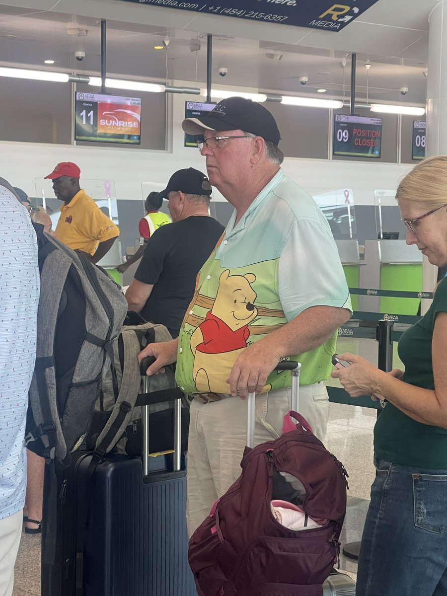 Bethniefox's tweet photo. Airport fit check….approved https://t.co/rvdxlYxwQ0