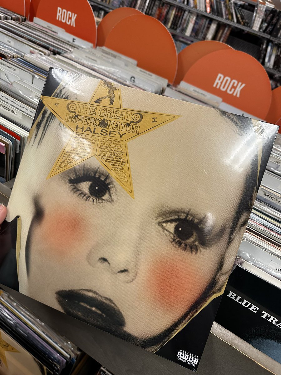 kbarklage2's tweet photo. @halsey spotted in the wild https://t.co/f4Lf0BzDnP
