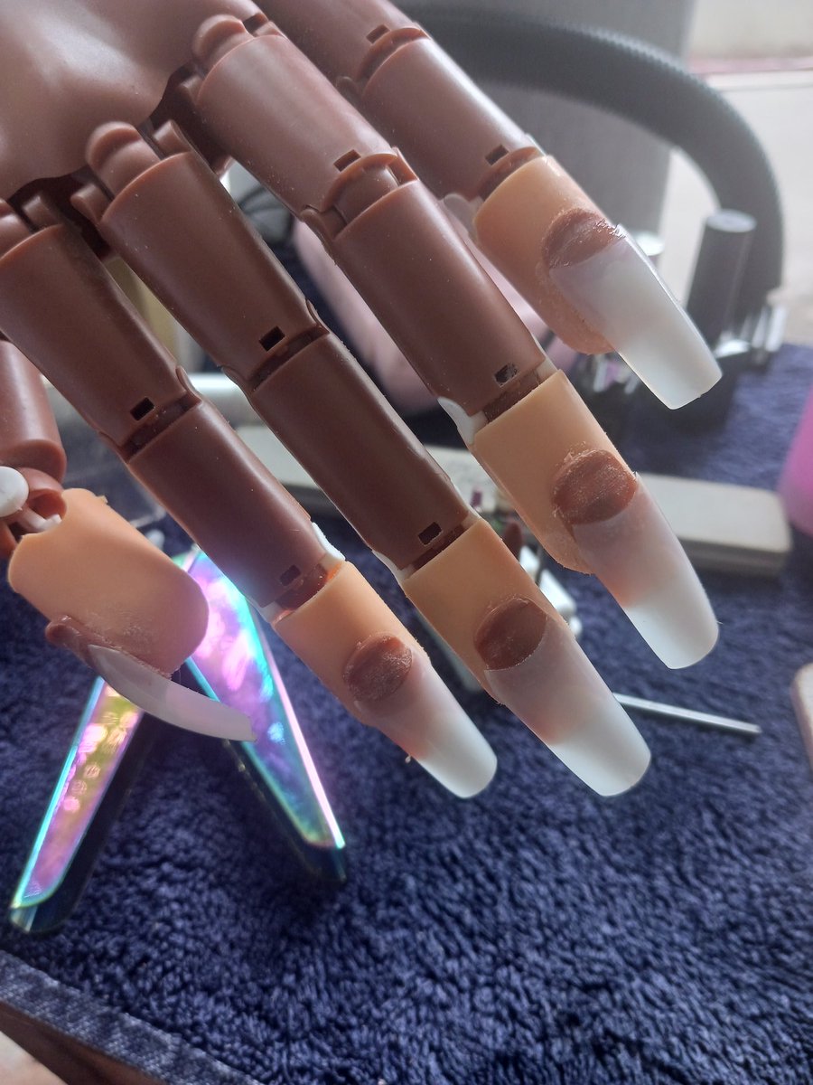 KovaS_Touch's tweet photo. Se Travay nou te promet ...#practiceDay #stilletonails #acrylicnails https://t.co/CfUX08qwdO