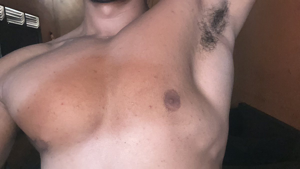 Dom_pegrande's tweet photo. Lambe minha axila 🦶🏾
@fmastersbr @sabordmacho @CuradoriaDePes @casualmentebh @mineiro_gosto23 @Gutofetish @festa_fetiche @fckpartybr @cardosoarthurx @feetfetish106
#feetonface https://t.co/HLM6QJmeod
