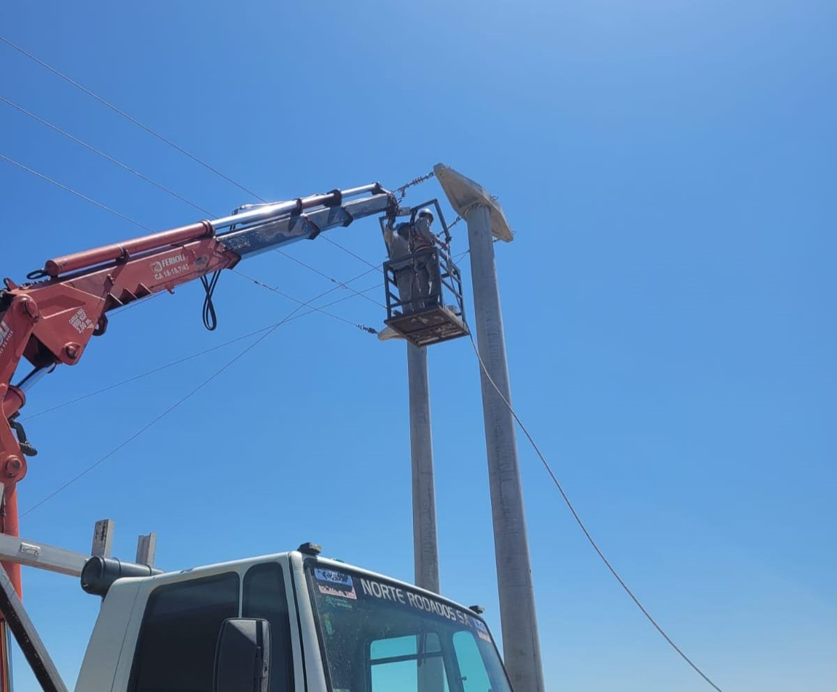 Secheep_Oficial's tweet photo. ⚡️De cara al verano, estamos mejorando la red de media tensión en la zona Norte de #Resistencia , con el objetivo de mejorar la prestación del servicio a miles de usuarios. 👷‍♂️
Nota entera acá 👉: https://t.co/xuE63XeTe9

#Secheep
#MásEnergía
#CHACO https://t.co/RQqeO6svTb