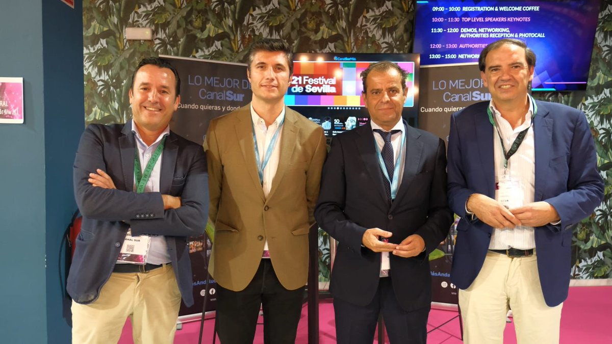 blancopoley's tweet photo. Un lujo presentar en la @4KSummit junto con @Manu_Quero, responsable de Alianzas Estratégicas de Google, las líneas del proyecto piloto en el que ya trabajamos para subtitular gracias a la IA las coplas del Carnaval de Cádiz a través de nuestro canal de YouTube 💪🏼 https://t.co/KaQ122hUWn