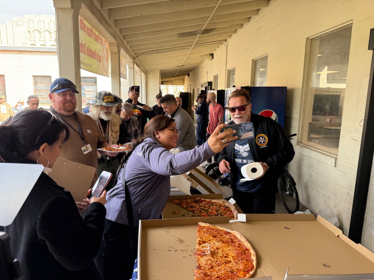 Arnold Schwarzenegger tweet media