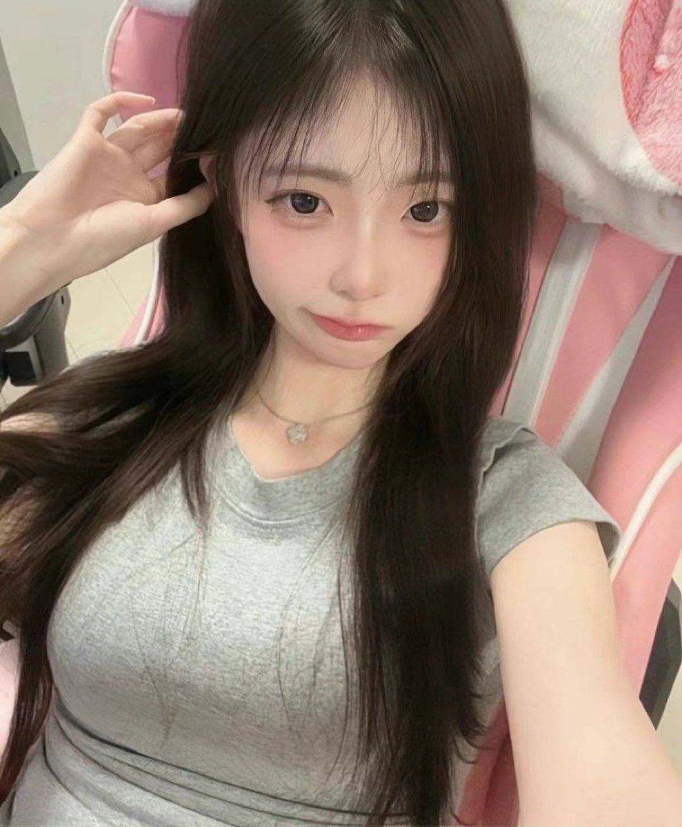 tx_12277's tweet photo. #文爱 #反差 #人妻婊 没事睡不着聊聊天带个脸照片 https://t.co/g8Ypgkn0mR