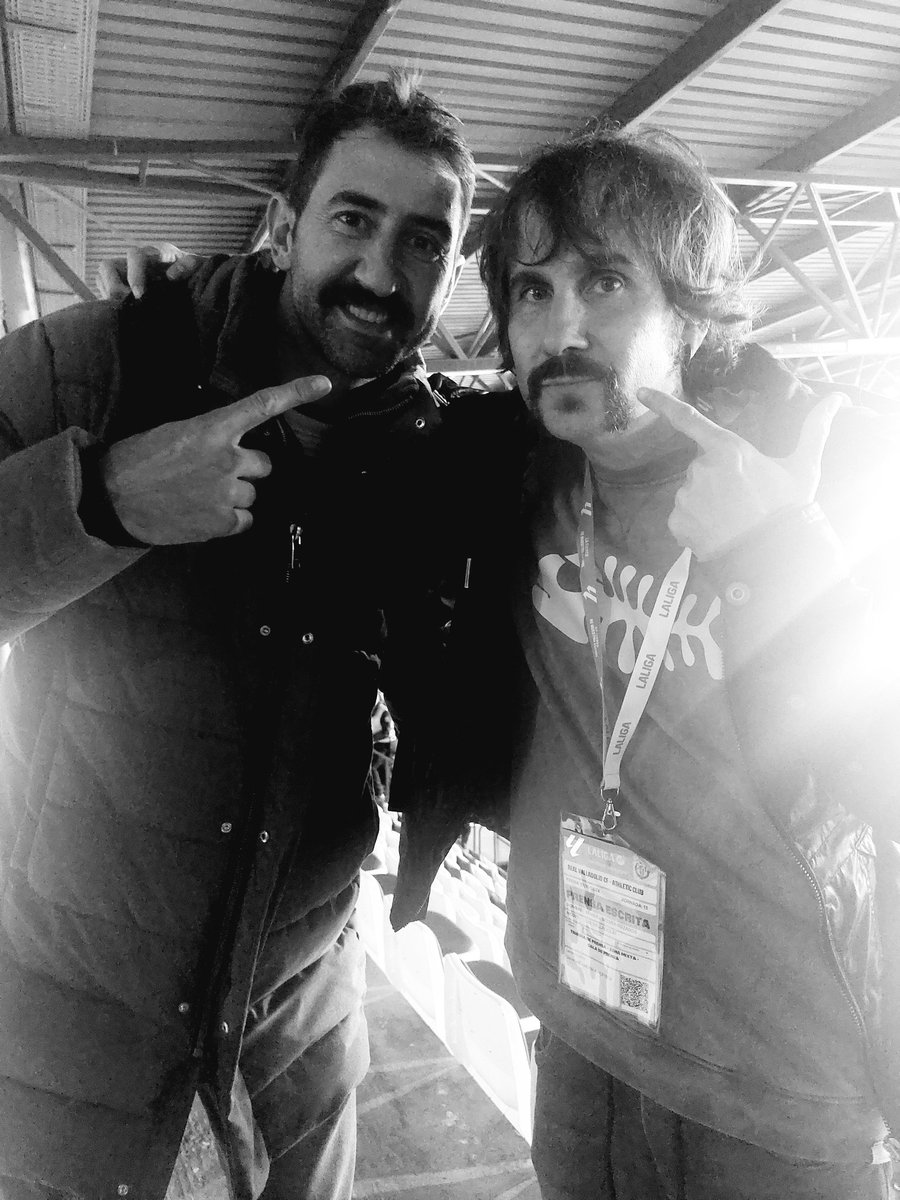 Ya estamos acercándonos a la mitad del mes y había que actualizar la foto.
Este año que se note el bigote... y bien acompañado. 
Muchas gracias a Sara Villalón y a Hugo y Álvaro, <a href="/sfmaiza/">Simón de F. Maiza</a>, <a href="/AnaRManso/">Ana Rodríguez Manso</a> por colaborar un año más con la causa a través de 

movember.com/m/manuelbelver…