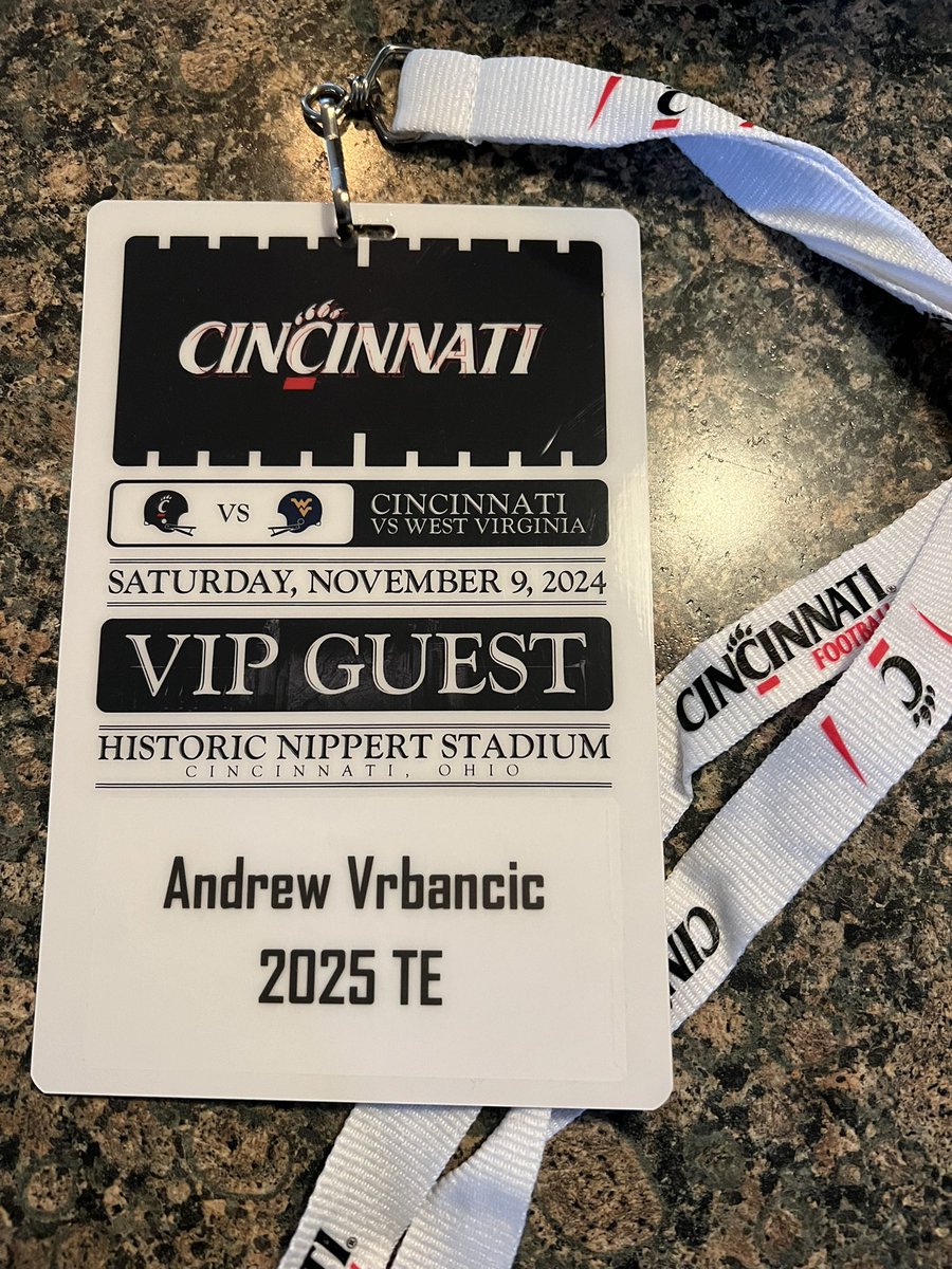 Thank you <a href="/coach_stepp/">Coach Stepp</a> and <a href="/UC_Recruiting/">Cincy FB Recruiting</a> for having me this past weekend!